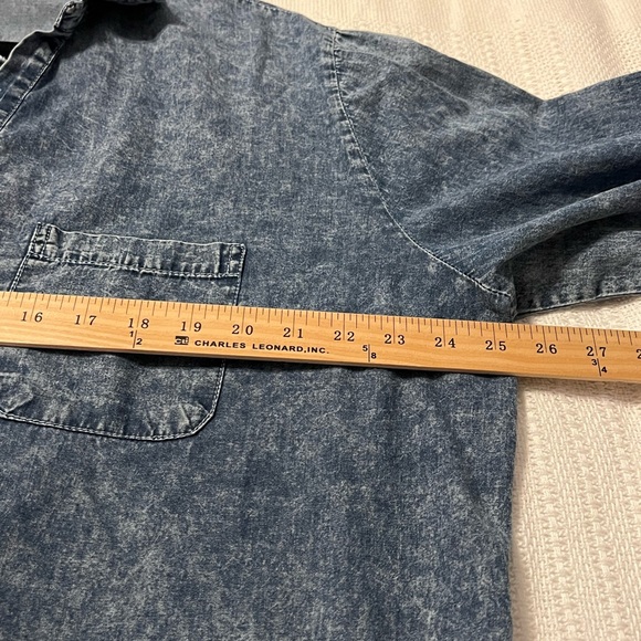 #1741. Dizzylizzy 3/4 Roll-Tab Sleeve Chambray Button Shirt. Women's Size 2X - Picture 5 of 7